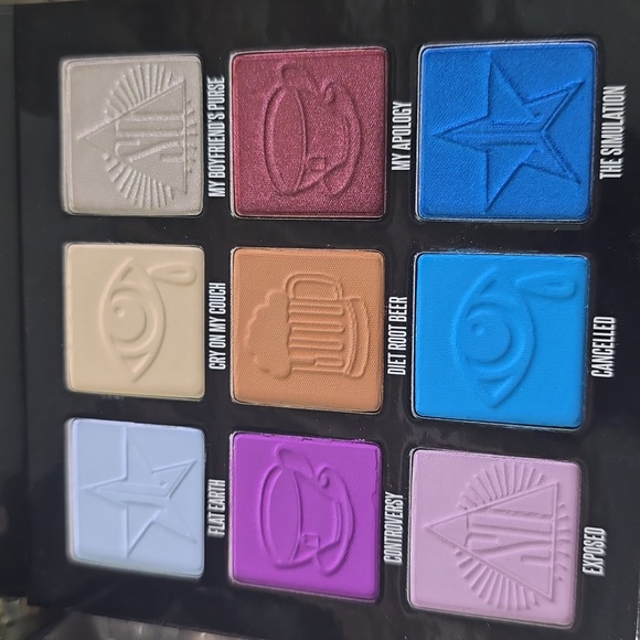Jeffree Star Mini Controversy Eyeshadow Palette - Picture 2 of 7